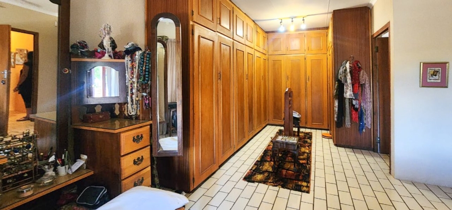 4 Bedroom Property for Sale in Hartbeesfontein North West
